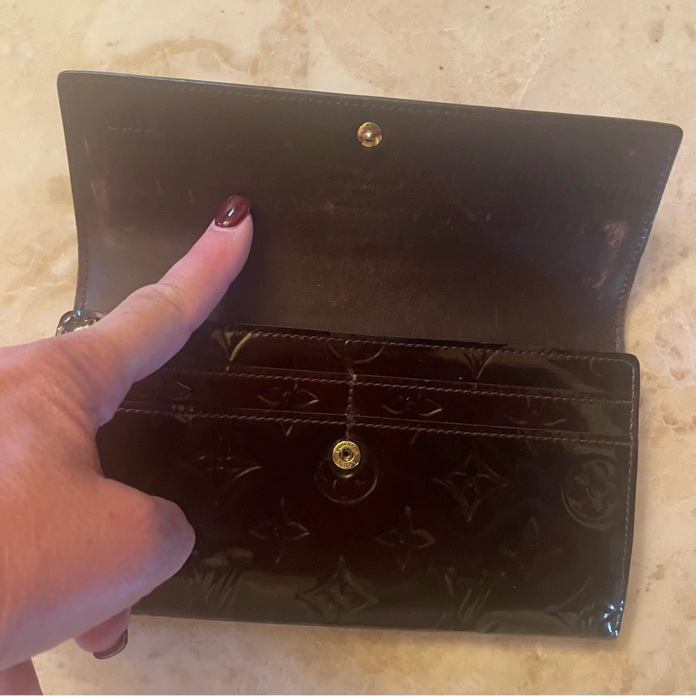 Louis Vuitton Glossy Amarante Wallet - Picture 7 of 14